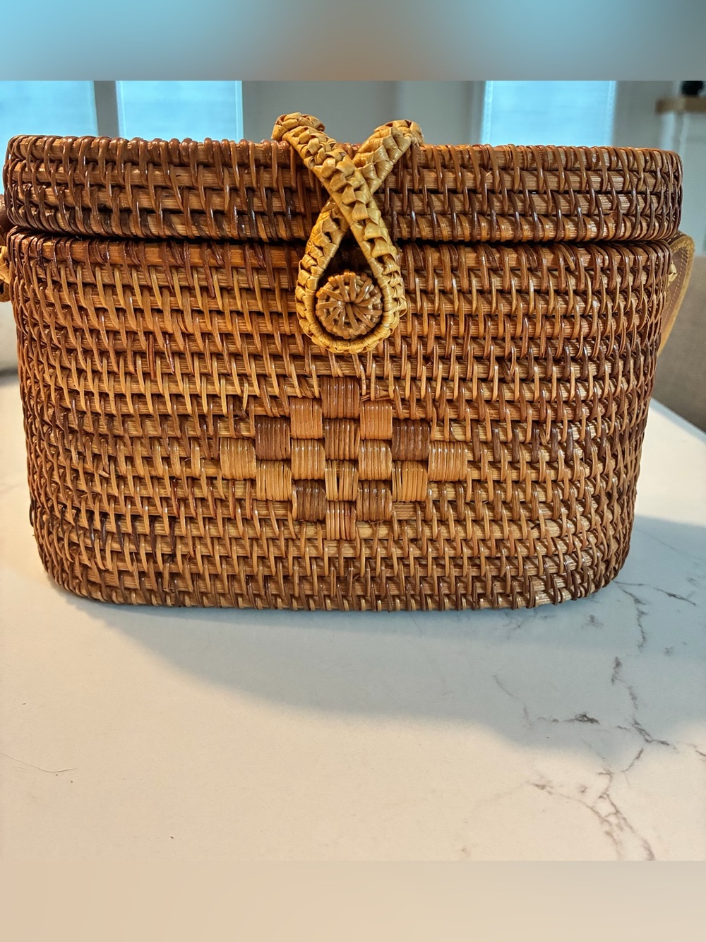 Vintage Handwoven Bali Rattan Oval Basket Bag Leather Crossbody Purse Straw